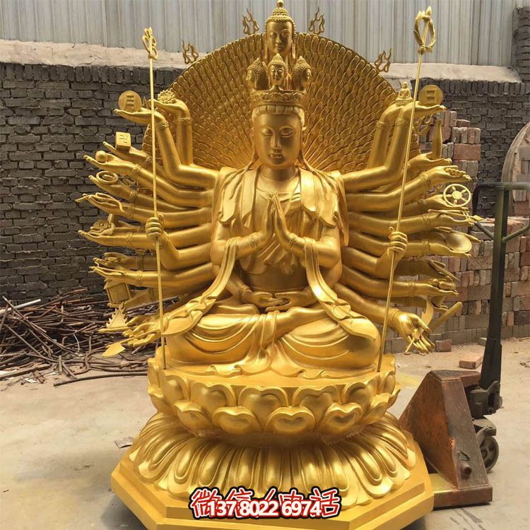 貼金千手觀音雕塑，精美裝飾大型寺廟