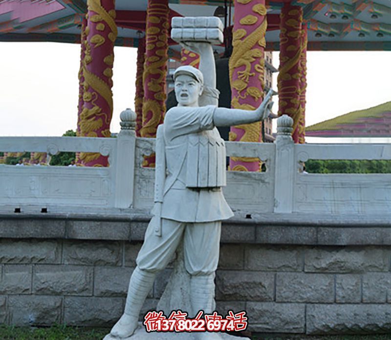董存瑞景觀雕塑，點(diǎn)綴廣場景觀