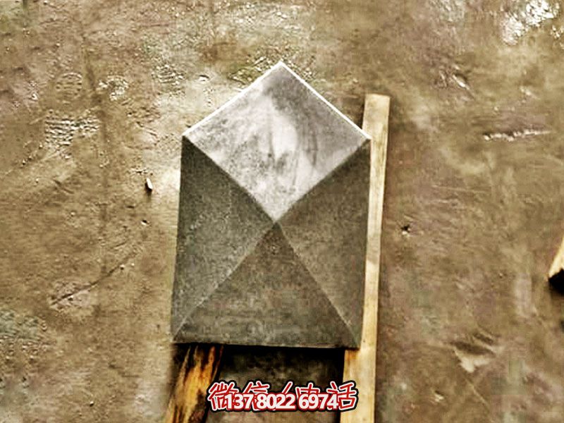 菱形擋車石阻石球，為兒童游樂場提供安全保障