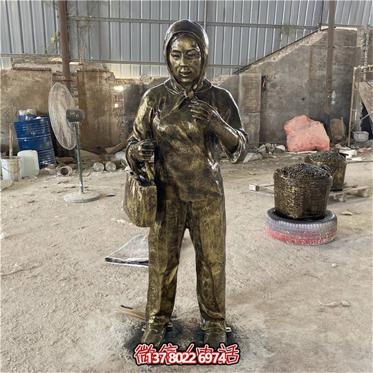 玻璃鋼仿銅人物雕塑，美化園林景區(qū)
