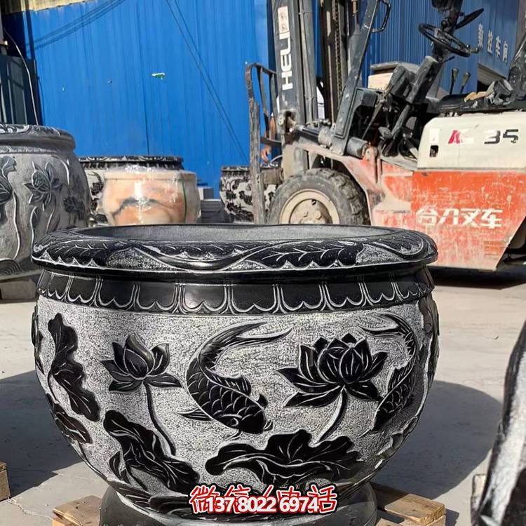 精美荷花浮雕缸，融合經(jīng)典元素，打造清新安靜空間